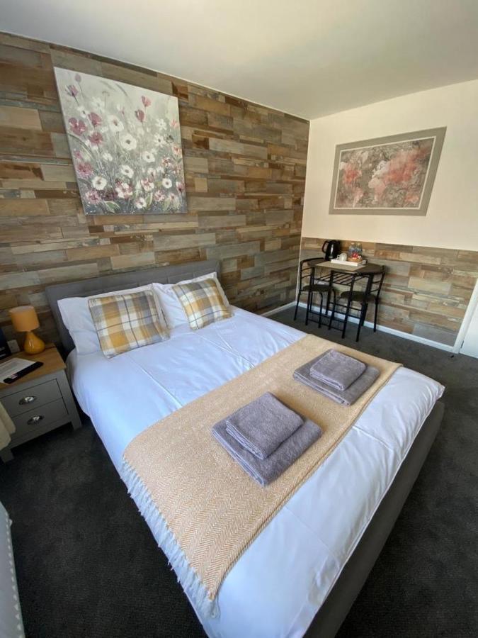 Gatwick Deluxe En-Suite Rooms Horley Eksteriør billede